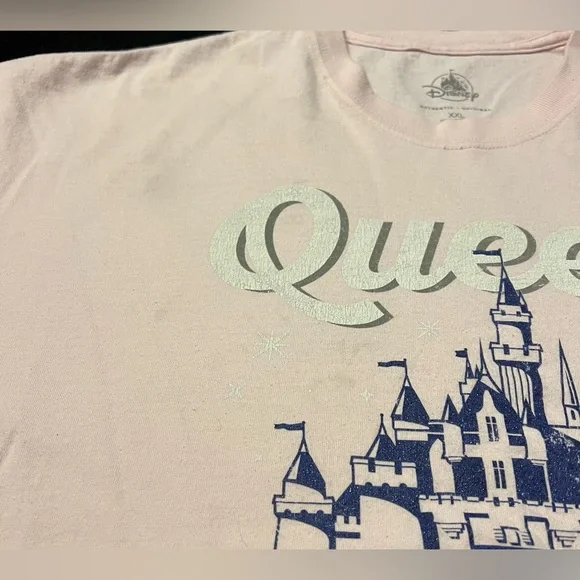 UC Disney Original “Queen of the Castle” Light Pink T-Shirt Women’s 2XL - Picture 8 of 9